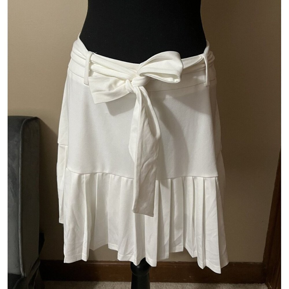 Kancy Kole Pleated Skort with Belt White Size Large